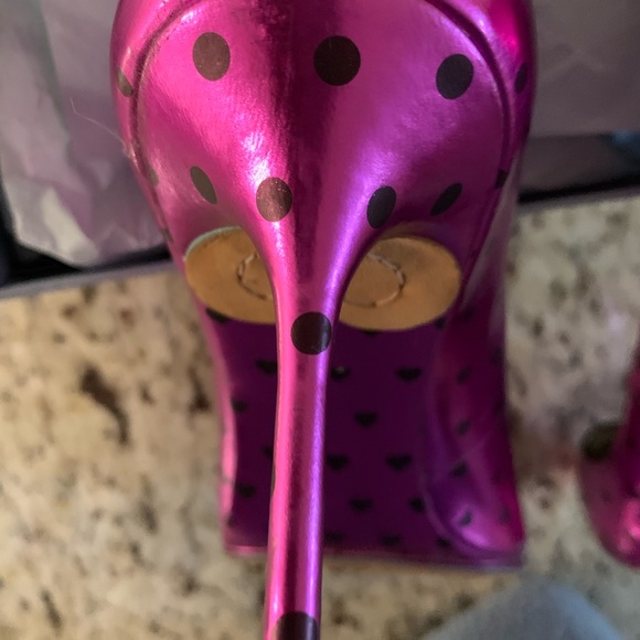 Designer Sofia Webster Luella Pink Metallic Foil Hearts Stiletto Heels SZ 39 - Picture 3 of 8